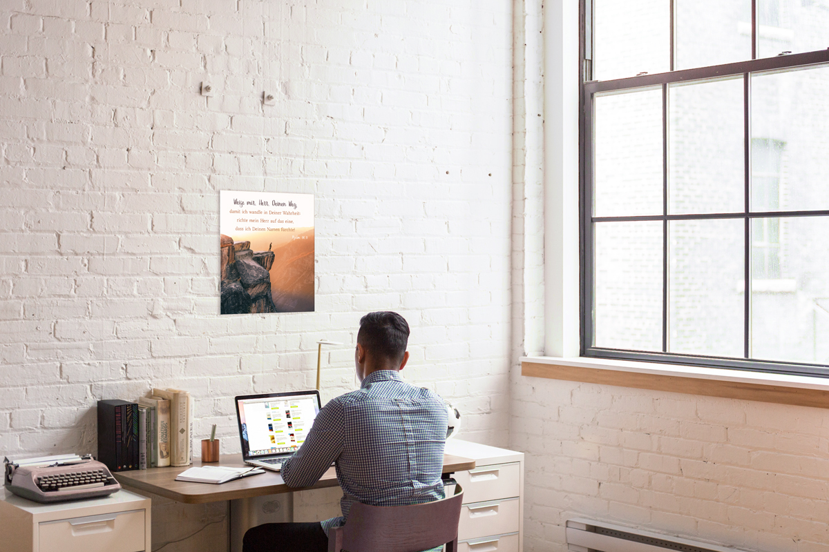 VOH Bild Junge auf Klippe - Ps.86,11